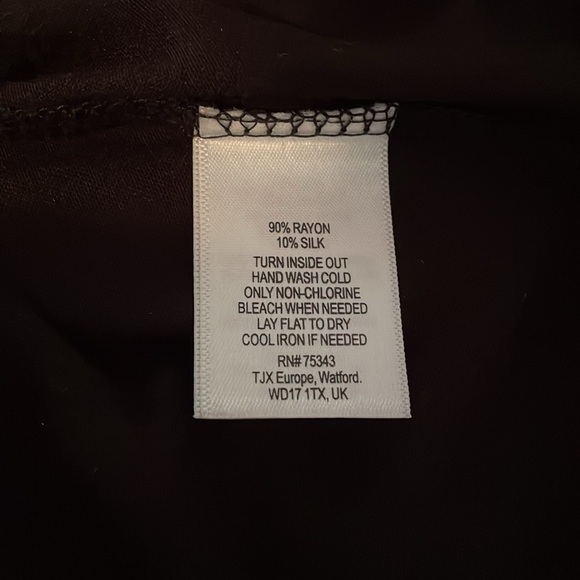 Cynthia Rowley black rayon/silk 3/4 sleeve lightweight deep scoop neck, size L - Picture 8 of 8